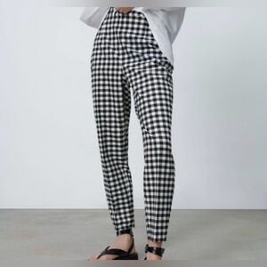 Lulu’s Gingham Straight Leg